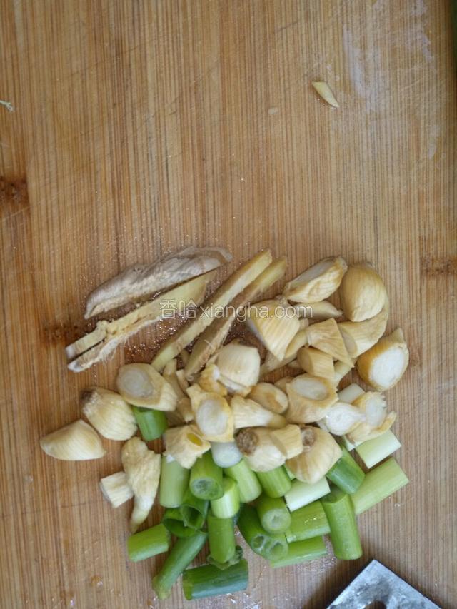 葱姜蒜切好