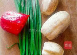 韭菜炒莲菜的做法图解1