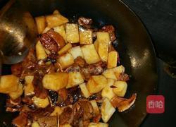 腊肉烧土豆的做法图解4