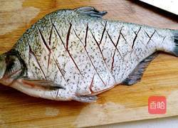 红烧鳊鱼的做法图解3