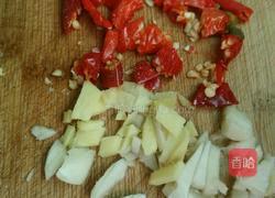 红烧辣味鸡爪的做法图解2