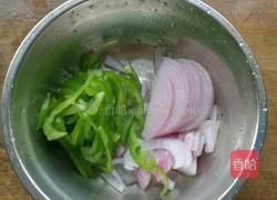 洋葱牛肉丝的做法图解2