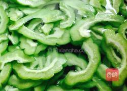 黄金辣苦瓜的做法图解5