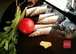 番茄鱼汤的做法图解2