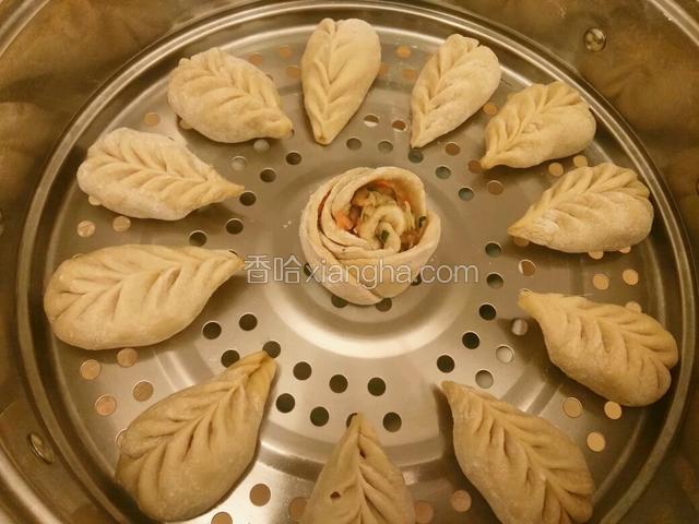 包子之间间隔不能太密 蒸时才有再次发酵的空间