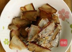 腊肉炒青椒的做法图解2