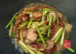 蒜苔炒肉的做法图解11