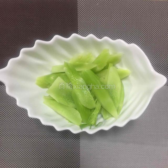 莴笋切滚刀