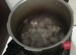 山药灵芝排骨汤的做法图解5