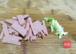 香菇榨菜丝的做法图解2