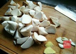 杏鲍菇烧鸡腿的做法图解2