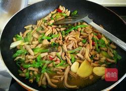 青椒炒鹅肠的做法图解6