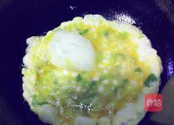 胡麻油炒葱花鸡蛋的做法图解6