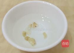 老冰糖炖雪燕的做法图解2