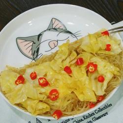 包菜炒龙口粉丝的做法[图]
