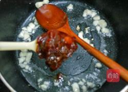 包菜炒龙口粉丝的做法图解3