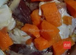 牛肉胡萝卜汤的做法图解1