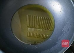 皮薄馅大的韭菜鸡蛋馅水饺的做法图解3