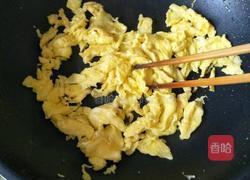 皮薄馅大的韭菜鸡蛋馅水饺的做法图解4