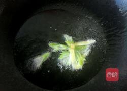 糖醋甘蓝菜的做法图解3