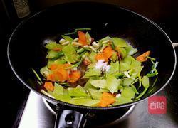 青蒜炒莴笋的做法图解11