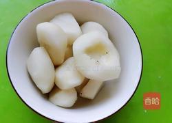 荸荠枸杞冰糖茶的做法图解1