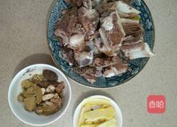 牛骨木瓜汤的做法图解1