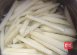  自炸薯条的做法图解3