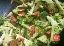 西兰花炒牛肉的做法图解9