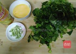 菠菜炒黄金菜的做法图解2
