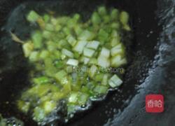 菠菜炒黄金菜的做法图解6