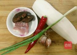 香菇酿肉白萝卜卷的做法图解1