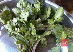 黄辣丁平菇豆腐汤的做法图解4