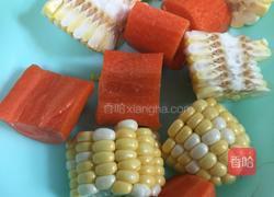 木瓜玉米胡萝卜猪骨汤的做法图解2