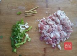 小米瘦肉藤蒿疙瘩汤的做法图解3