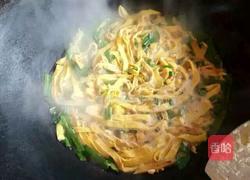 鸡蛋做的豆皮 味道真的棒棒的的做法图解3