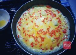 娃娃❤胡萝卜鸡蛋饼的做法图解3