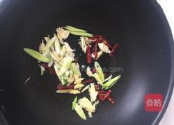 榛蘑尖椒肉絲的做法圖解5