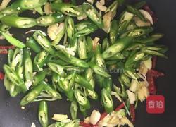 榛蘑尖椒肉絲的做法圖解6