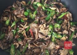 榛蘑尖椒肉絲的做法圖解8
