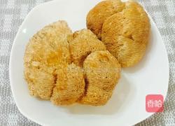 猴头菇炖鸡汤的做法图解1