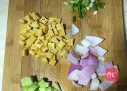 清香玉米丁的做法图解1