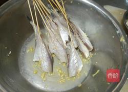 串烧耗儿鱼的做法图解2