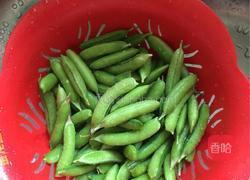 豌豆水煮鸭蛋的做法图解2