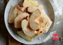 黑木耳萍果瘦肉汤的做法图解2