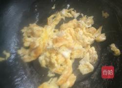 鸡蛋炒番茄蒜苔的做法图解3