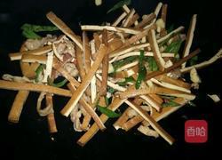 豆干炒肉的做法图解5