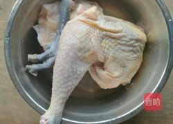 香菇青椒炒鸡块的做法图解1