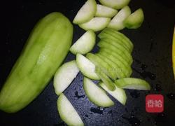 干贝咸蛋节瓜汤的做法图解2