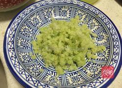 芹菜猪肉饺子的做法图解3